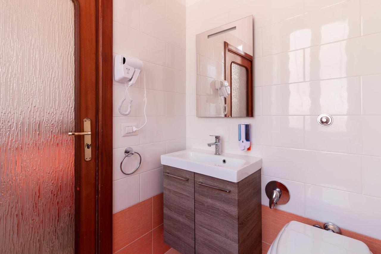 Bnb Etnuvio, Double Rooms In 那不勒斯 外观 照片